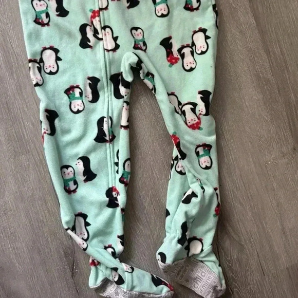 Lot Of 4 Carter’s Fleece Footie Warm Winter Pajamas Size 5T - Picture 8 of 9